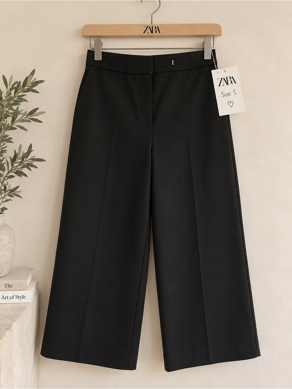 ZARA Black Wide-Leg Cropped Trousers with Front Crease